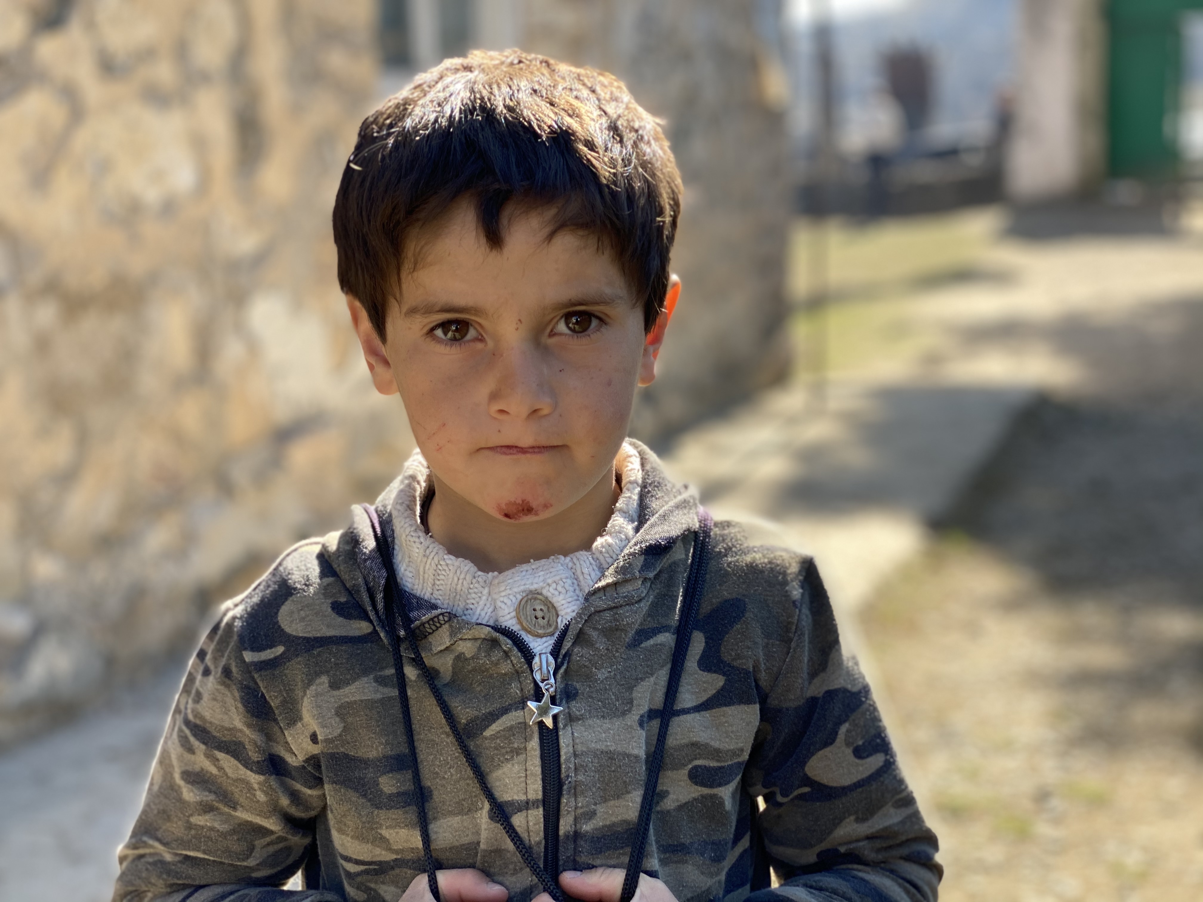 Retrato de menino — acervo Rodando o Mundo / Artsakh