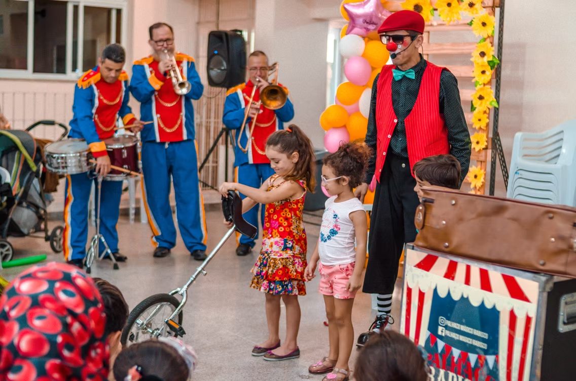 Atividade cultural e recreativa com crianças do projeto